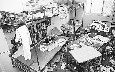 �����ձ�����������ĸУ��һƬ�ǽ塱