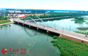 河南大周:架子车拉来的“金属王国”
从最初农民自发形成的废旧金属专业回收队伍,到现在大周产业集聚区形成的不锈钢再生产业包括回收、冶炼、简单加工、精深加工、销售在内的完整循环经济产业链条,和再生资源“互联网+城市矿产”的交易模式,这是质的飞越。
【详细】