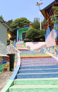 发展全域旅游