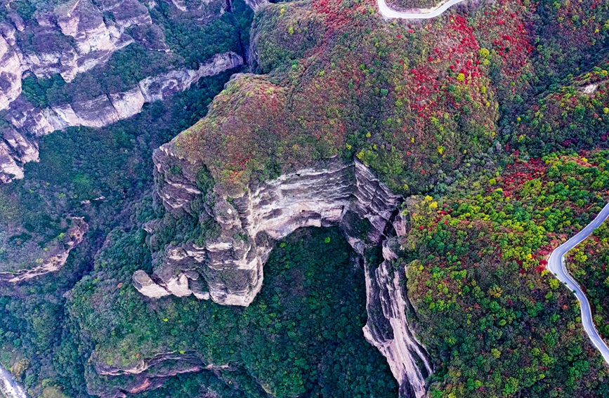 太行山秋色。吴宝山摄