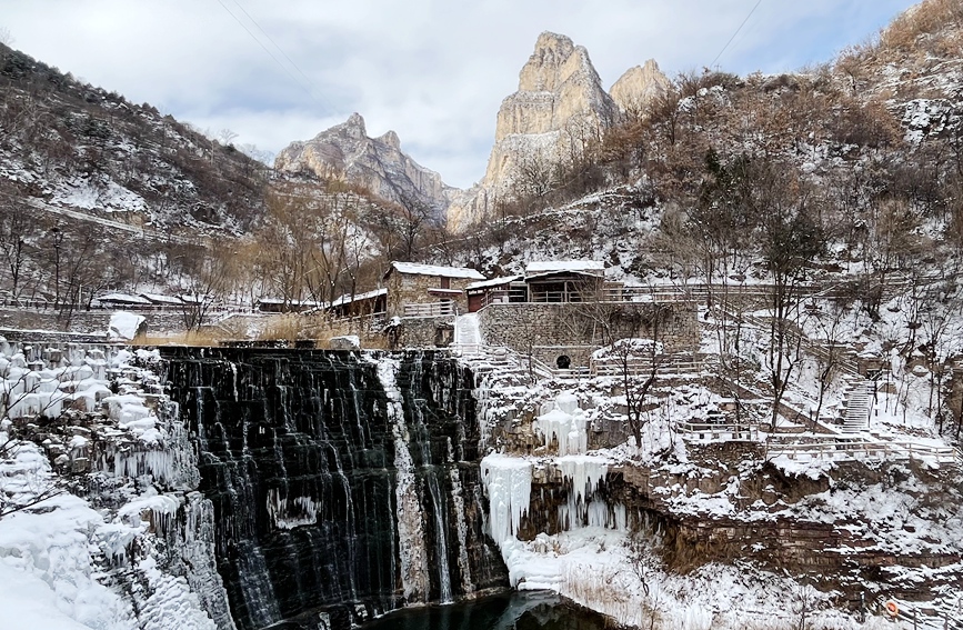 太行雪景，如诗如画。武龙飞摄