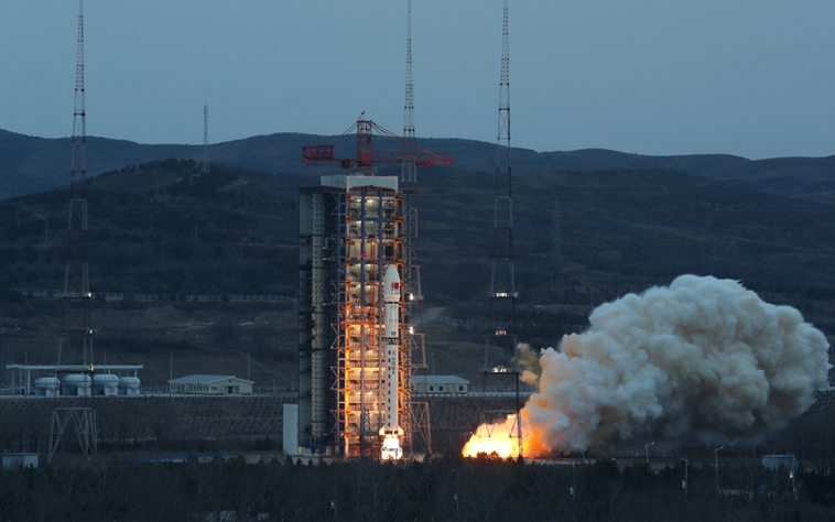 中国成功发射宏图一号01组卫星