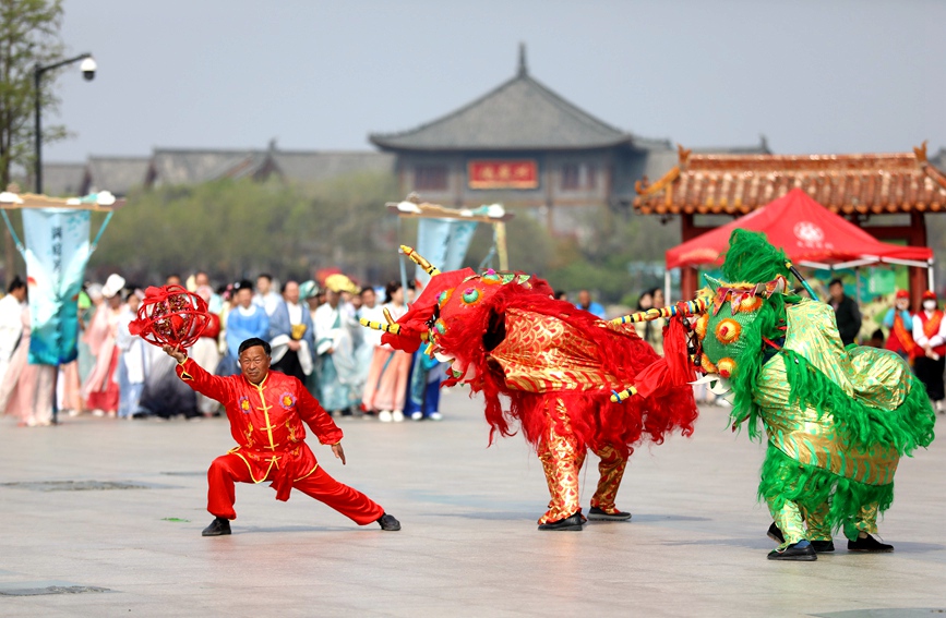 活动现场热闹非凡。杨沛欣摄