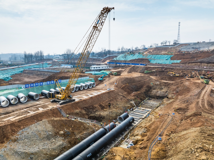 前坪水库灌区工程建设掀高潮。杨其格摄