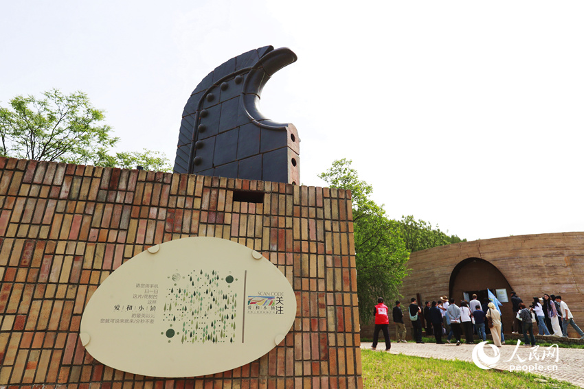 洛阳三彩陶艺村。人民网记者 慎志远摄