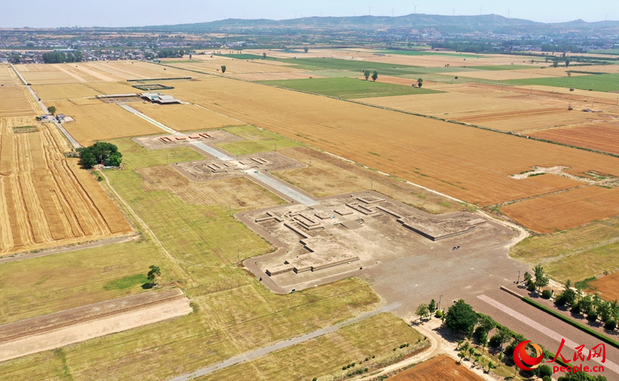 汉魏洛阳故城遗址宫城区域。人民网记者 王玉兴摄