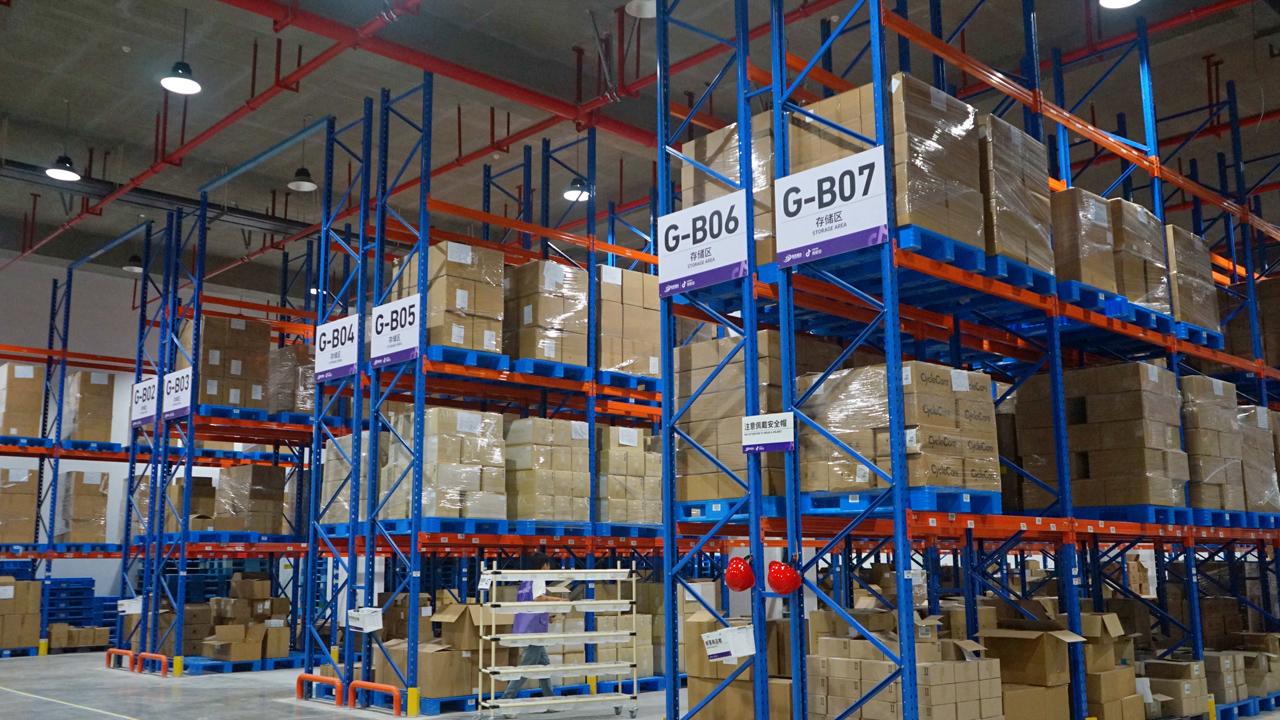 截至2025年4月30日,郑州航空港区跨境电商共完成申报进出口单量8012万单,同比增长86.7%