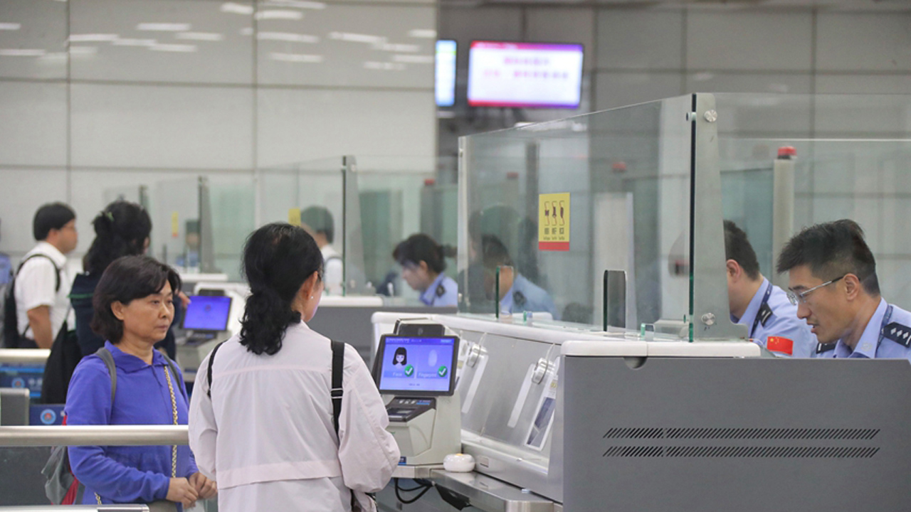 新郑国际机场过境免签政策吸引国际客流