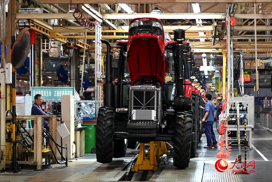 总装生产线。人民网记者王玉兴摄