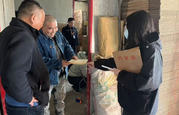 河南舞钢：筑牢“舌尖”防线 守护“菜篮”安全