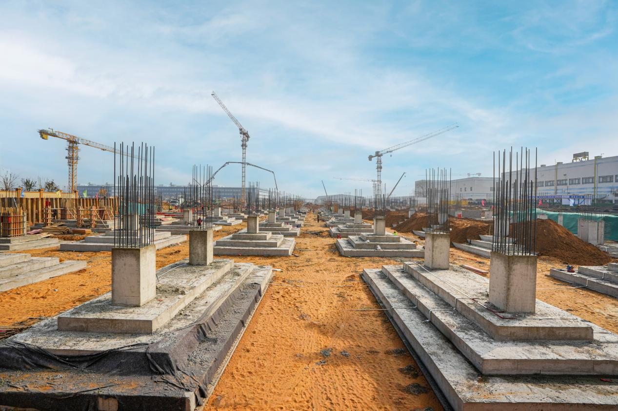 扩建厂房已进入地基施工阶段。受访单位供图