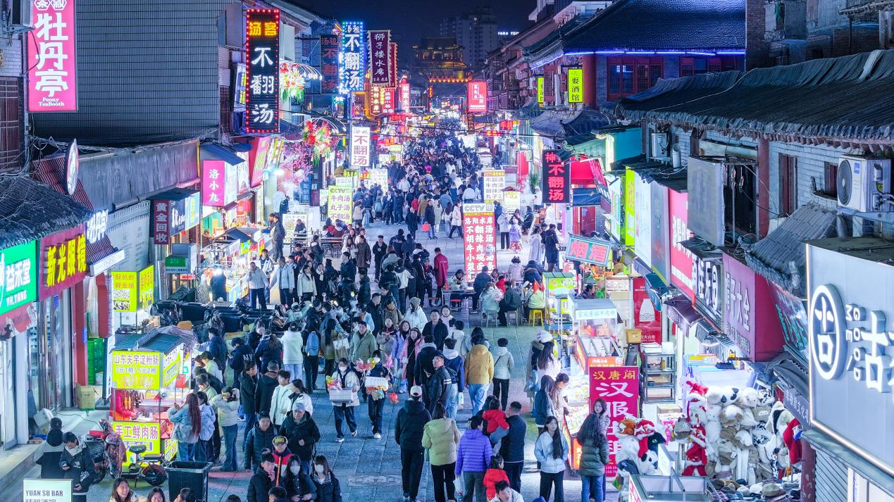 春节喜庆氛围浓。洛阳市老城区委宣传部供图