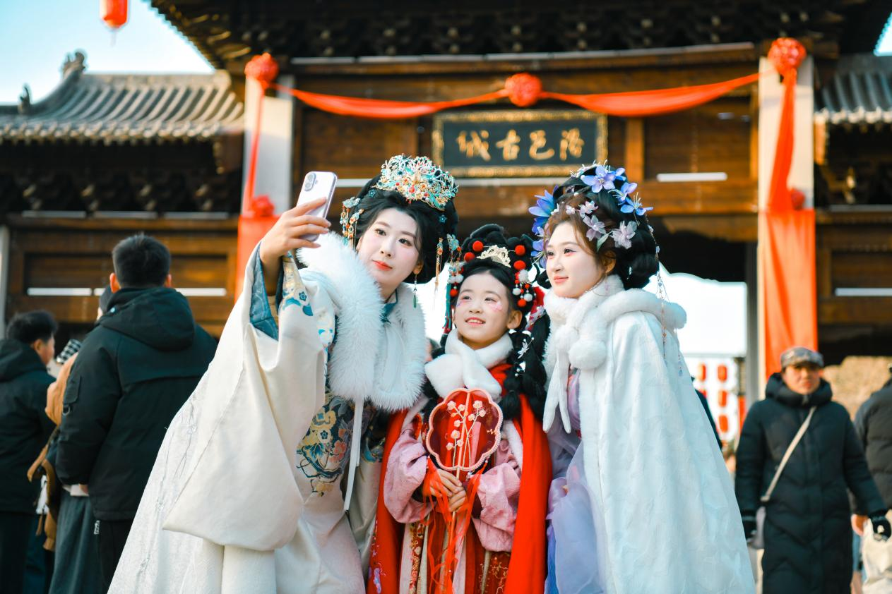 洛邑古城年味浓。老城区委宣传部供图