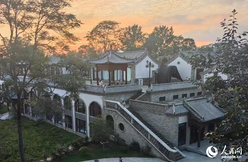 天然摄影棚。人民网记者 宋芳鑫摄