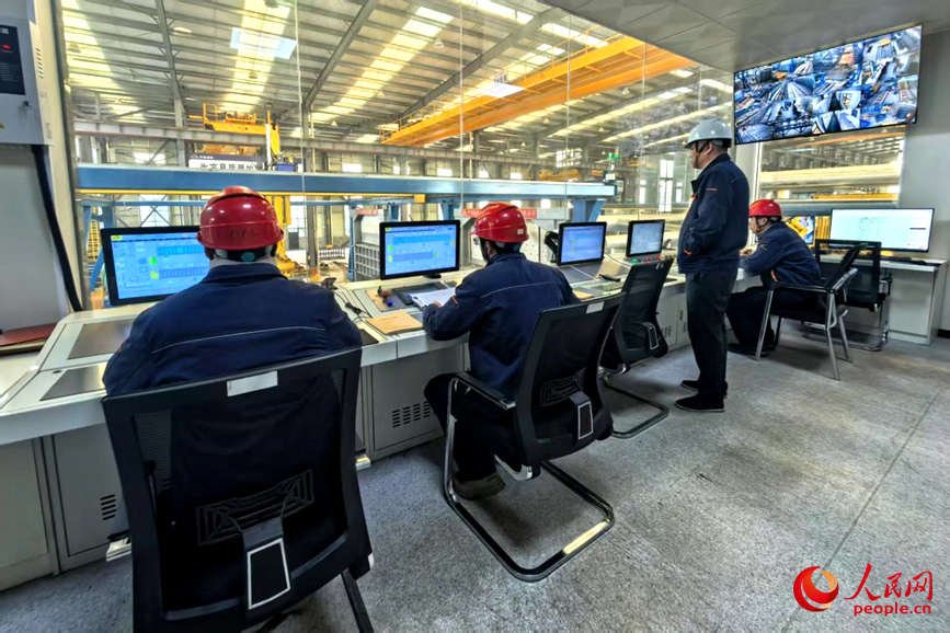 生产中控室。人民网 程明辉摄