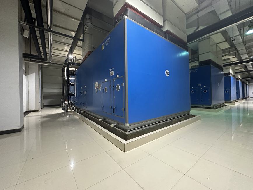 空调系统通过变频技术、数字化监控等技术，实现多维度节能降耗。张百根摄