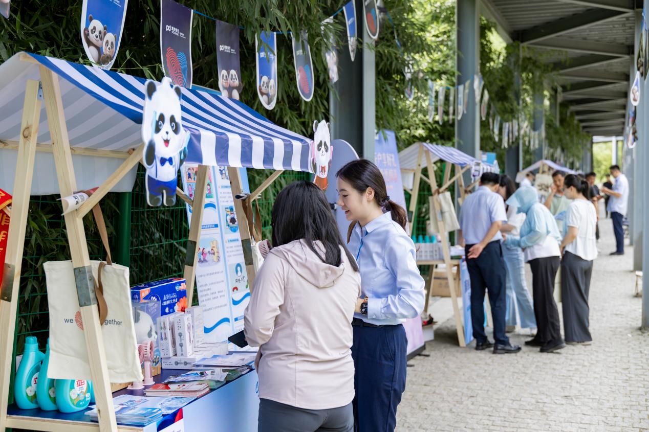 河南省国家大学科技园“浦惠入园，与您同行”活动现场。浦发银行郑州分行供图