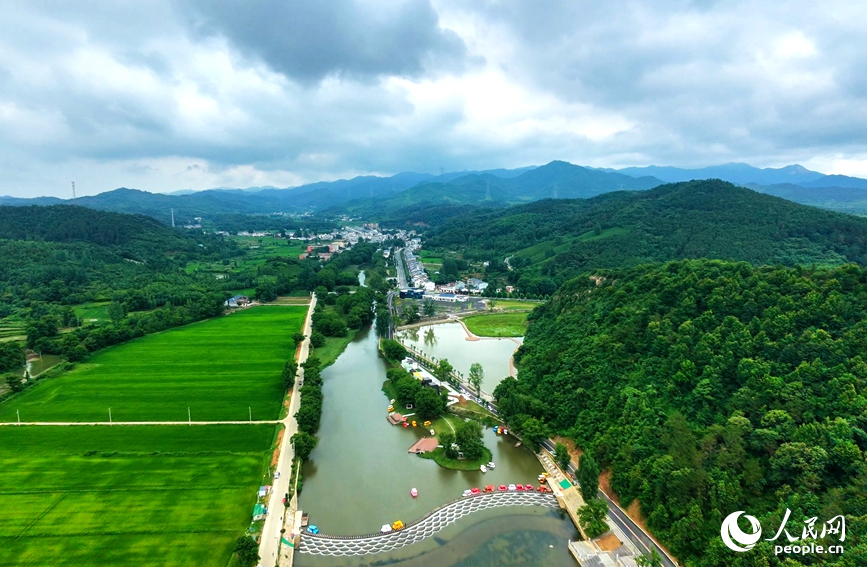 郭家河省级湿地公园风光旖旎。人民网记者 戴泽鑫摄