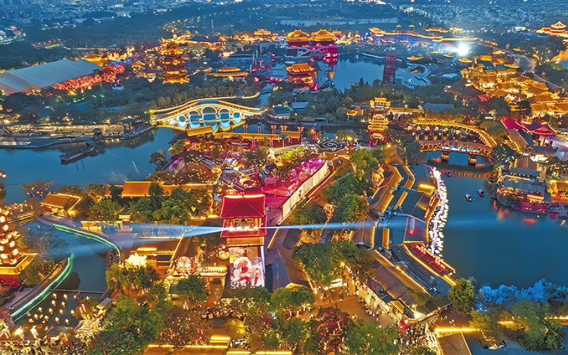 夜色璀璨醉游人